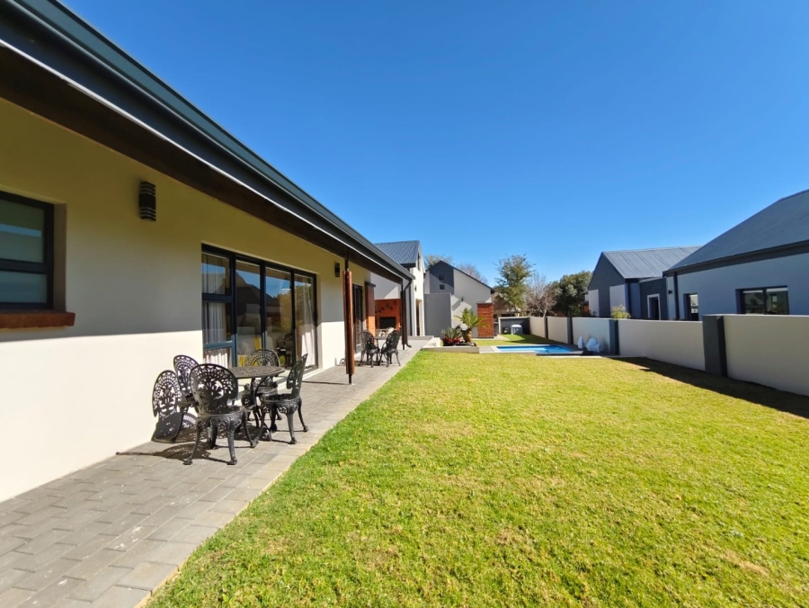 3 Bedroom Property for Sale in Meerhof North West